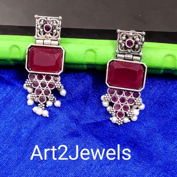 Earring - Picture 3 of 3